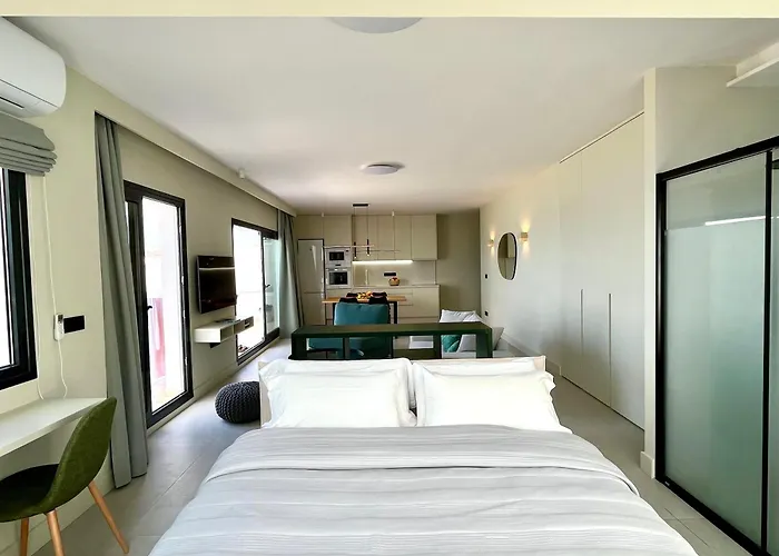 Canteras Vista Del Mar